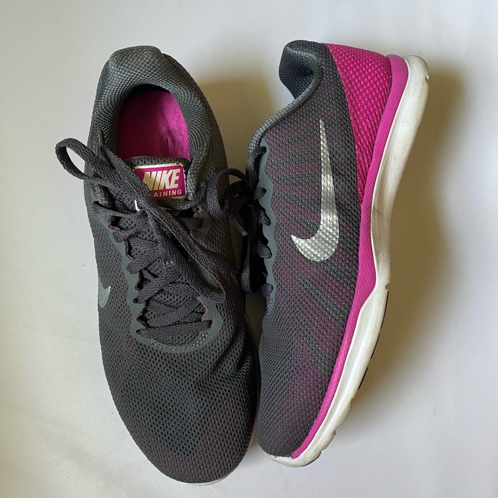 Nike Memory Foam Insole Mesh Look Training Shoe - image 1